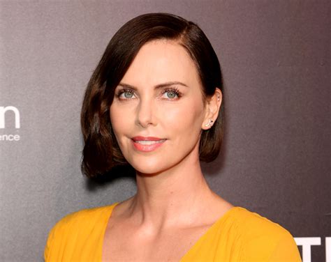 Charlize Theron Just Got A Bowl Haircut See Photos Allure