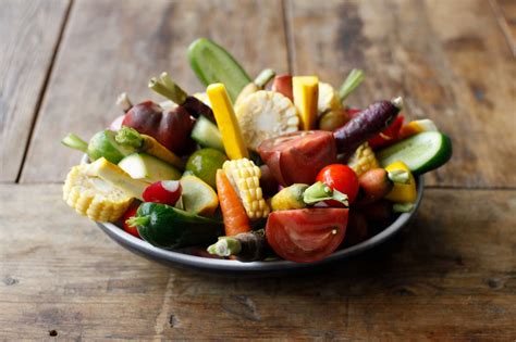 Yeni amerikan restoranı, vejetaryen / vegan restoranı ve akdeniz restoranı$$$$. With True Food Kitchen, Fox Restaurant Concepts plants its ...