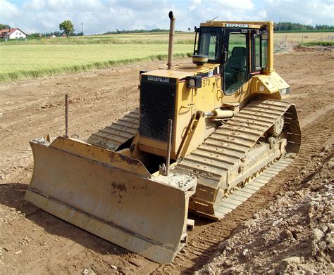 What Are Bulldozers Features And Components