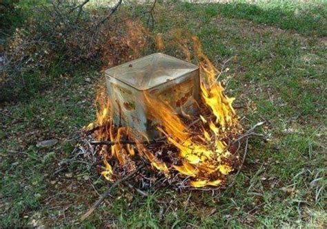 Maybe you would like to learn more about one of these? Cara Membakar Ayam Guna Oven Hutan (Survival Skills ...