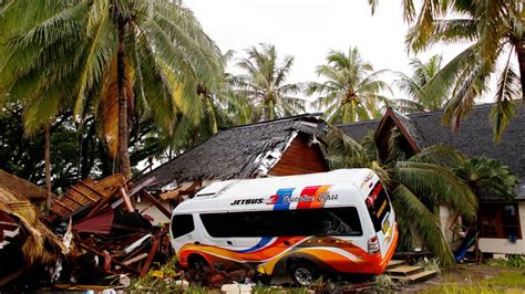 Learn about the 2004 tsunami and see the 2004 tsunami timeline. On 14th anniversary of 2004 deadly tsunami, Indonesia ...