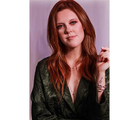 Richmond singer named female country music artist of the year in B.C