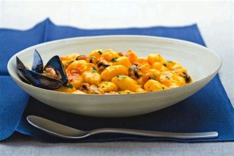 Cucinata in padella diventa un buonissimo contorno per la carne. Gnocchi con le cozze | Ricette, Ricette di cucina, Idee ...