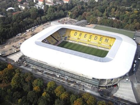 Match calendar, statistics, trophies, stadium and dresden the last match of dynamo dresden was the waldhof mannheim vs dynamo dresden, on 26 january 2021. Glücksgas Stadion Dresden | Fußballstadien, Dynamo dresden ...
