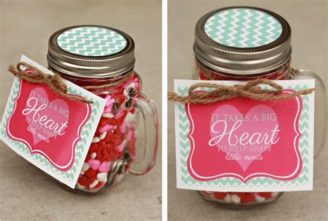 Teacher appreciation week is celebrated in the first full week of may, from may 2 through may 8 in 2021, and is when teachers get the extra credit they deserve. Teachers Appreciation Week 2020: Cute, Inexpensive Gift ...
