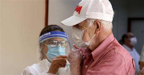 Com o clique vacina, você agenda a aplicação de um jeito rápido e prático. Prefeitura libera agendamento para vacina de idosos acima de 76 anos