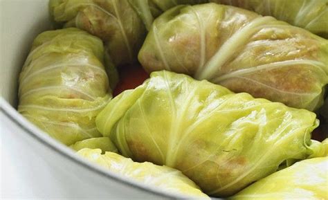 Si te apetece cenar algo calentito, esta crema de repollo del blog las recetillas de romo, es una opción fantástica. Recetas de Cocina en Cocinar: Receta para el repollo relleno