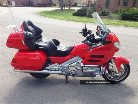 Louise brady gives us a brief review of the honda gl1800 goldwing and compares it to some of it's competitors, looking closely at build quality, performance. 2004 Honda Gl1800 Goldwing Wholesale To You Rare Color Bike