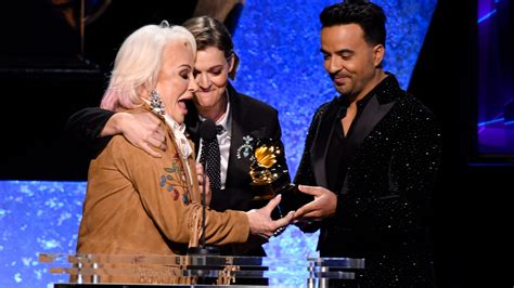 Tanya Tucker Wins Her First Ever Grammys For Best Country Album Country Song