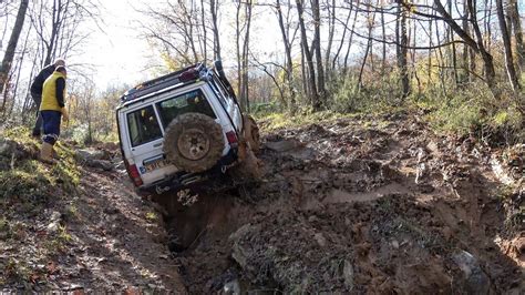 However, it ranks in the bottom half of our luxury large suv class. Toyota Land Cruiser 70 - Ağva 2019 - Extreme OFF ROAD/Mud ...