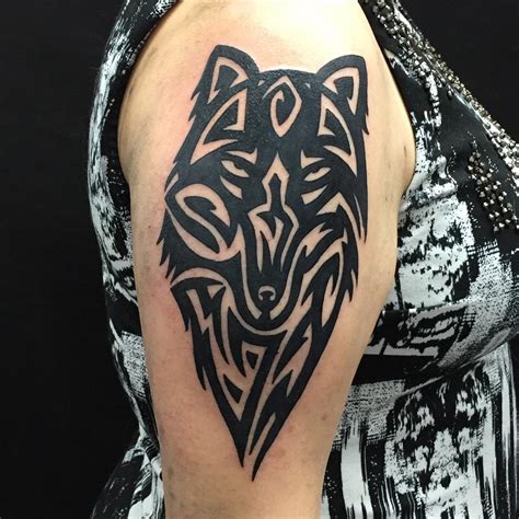 21 Wolf Tribal Tattoo Designs Ideas Design Trends