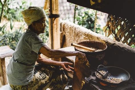 Kamus daerah adalah kamus translate terjemahan bahasa daerah online terlengkap dari berbagai bahasa daerah ke bahasa indonesia. 6 Dialek Khas Daerah Pekalongan yang Maknanya Unik dan ...