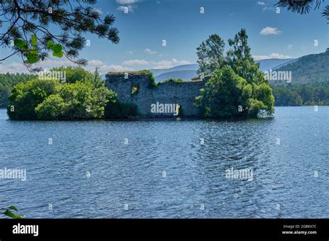 Loch An Eilein Castle Hi Res Stock Photography And Images Alamy