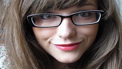 10 Daily Struggles Only People Who Wear Glasses Will Understand