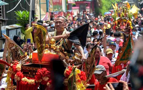 Foto Perayaan Cap Go Meh Berbagai Daerah Di Indonesia Nasional