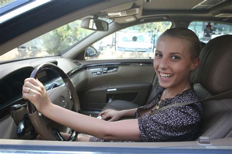 Alina Plugaru Este De Vineri şoferiţă Libertatea