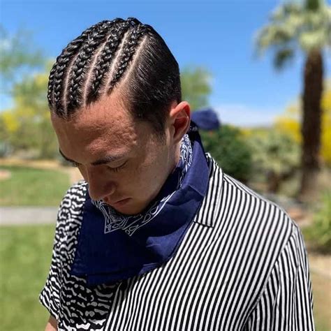 Short box braids are great if you have short hair and also want a trendy yet edgy hairdo. Top 20 Braids Styles for Men with Short Hair (2020 Guide)