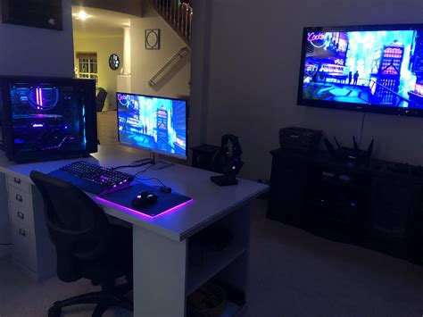 Dorsey uses the panels to cover up computer wires behind her desk, but the panels also cover up wires for tvs and other electronics near walls. Anybody have experience hiding wires with no wall behind ...