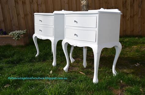 Furniture loft's bedsides come in many different sizes and styles, most of which are available as part. Retro Vintage Love: Queen Anne Vintage Bedside Tables ...