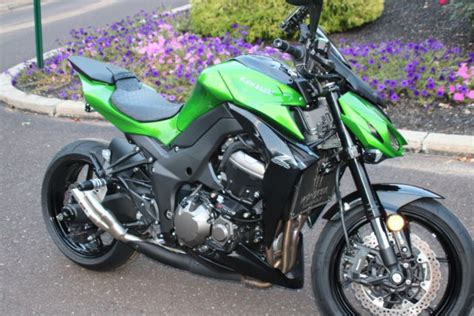 Riders seeking the ultimate performance coupled with everyday practicality will be thrilled to throw a leg over the 2015 kawasaki ninja® 1000 abs sportbike. 2015 Kawasaki Z1000 (ZR 1000-D) 2015 KAWASAKI Z1000 ...