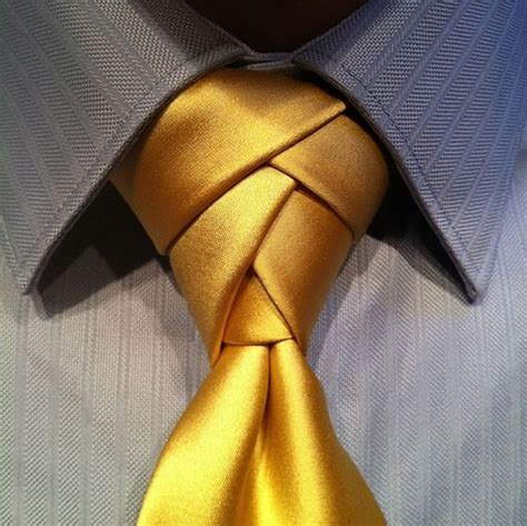 Three Exotic Necktie Knots To Try The Eldredge Knot The Trinity Knot