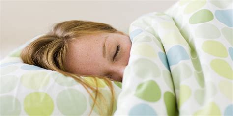 7 sleep doctors reveal their favorite tricks for falling asleep fast huffpost