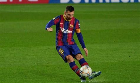 هاي كورة _ أوضح المحلل بيتون السبب الرئيسي الذي جعل نادي برشلونة غير قادر حتى الآن على تسجيل النجم الأرجنتيني ليونيل. FilGoal | أخبار | بعد تسريب عقده مع برشلونة.. تقرير: ميسي ...