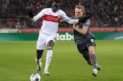 Offensivspieler silas wamangituka hat sich einen kreuzbandriss im rechten knie zugezogen und wamangituka erzielte in dieser saison bislang elf tore und war damit zweitbester torschütze des vfb. Vfb Stuttgart Wamangituka - Bundesliga Silas Wamangituka ...