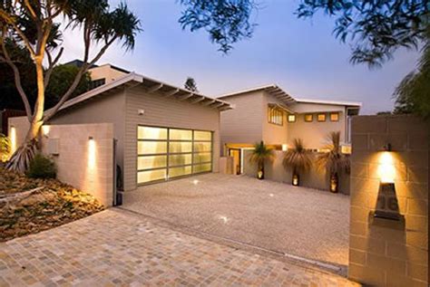 It focuses on the quality of the exterior design of your house is a quite important thing; Outdoor Lighting | Modern exterior lighting, Garage ...