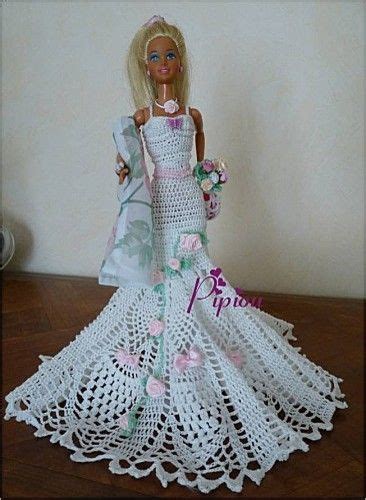 barbie en robe de mariée au crochet manon le dragon des îles barbie