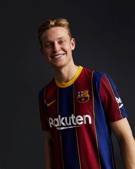 الجرافيك الجديد للبيس ١٧ بستايل و ا… FC BARCELONA HOME KIT 2020/2021 - MESSI, SUAREZ, GRIEZMANN