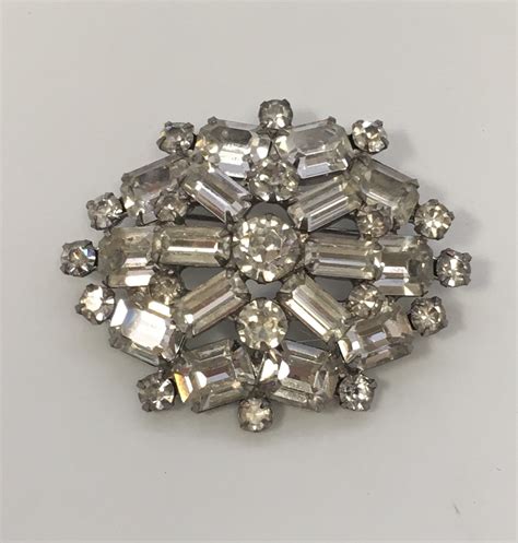 Vintage Weiss Large Brooch Oval With Prong Set Rhinestones Etsy