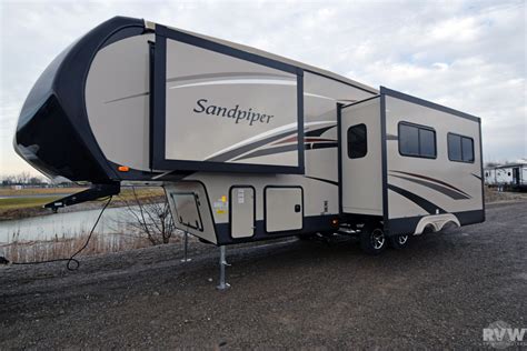 In 1996, forest river founder peter liegl had a vision. 2017 Sandpiper HT 3275DBOK Fifth Wheel by Forest River VIN ...