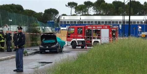 Il santuario della madonna del fuoco è una chiesa di pescara. Pescara, si dà fuoco in auto con la figlia davanti alla ...