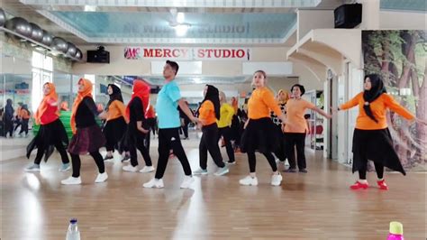 Dance With Somebody Again Line Dance Choreo By Bambang Satiyawan Ina