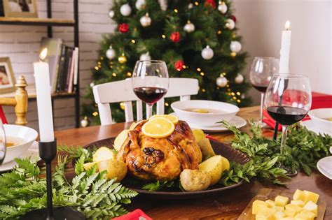 Not sure what to serve on christmas eve? Christmas Eve Dinner Buffet - GrandVista