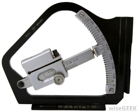 What is a Clinometer? (with pictures)