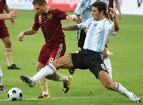 Javier zanetti argentina national football team team sport, javier pastore, tshirt, blue, sport png. File:Zanetti vs Russia 2009 - 1.png - Wikimedia Commons