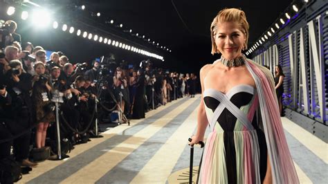 She played a number of small roles in films and on television before obtaining recognition for h. Selma Blair no permitirá que una enfermedad la detenga ...