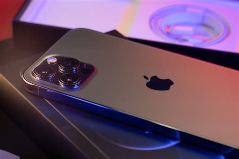 Apple Liphone 12 Pro Max Voit Son Prix Fondre Merci Larrivée De Lété