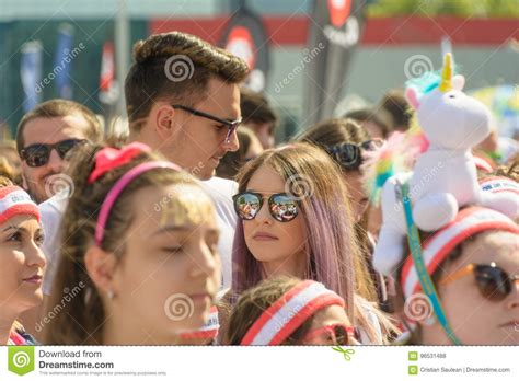 Oiling your hair before the run will help the colour wash out. The Color Run editorial stock photo. Image of powder ...