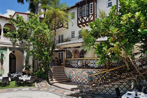 Look Inside Gianni Versaces Miami Mansion Thats Now A Hotel