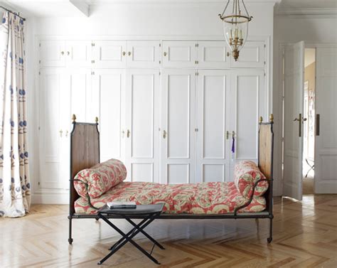 Include storage to hold all the decorative pillows and. Small Bedroom Ideas With Daybed | Very Cool Home