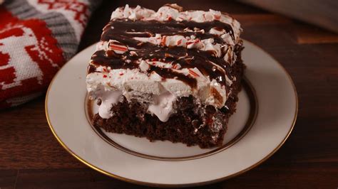 It's all topped off with cool whip, andes peppermint crunch chips and crushed oreo cookies. Peppermint Poke Cake | Recipe (With images) | Desserts ...