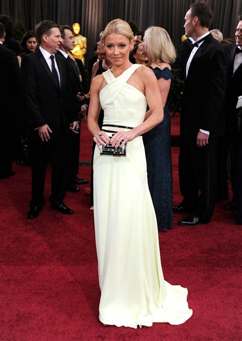 #she's obviously such a mom in this moment #he's so comfortable around her and that really speaks to the longevity of her career #my gifs. Kelly Ripa at 84th Annual Academy Awards in Los Angeles ...