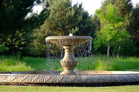 Grand Single Tier 3m Sandstone Stone Water Fountain Feature