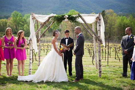 Classica And Colorful Virginia Winery Wedding At Mountfair Vineyards