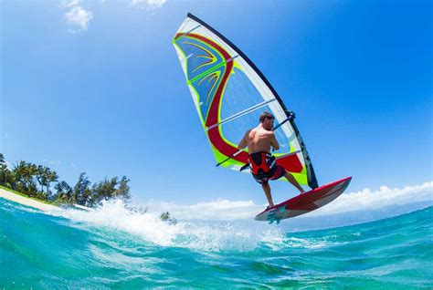 Windsurfing Definición Y Significado Diccionario Inglés Collins