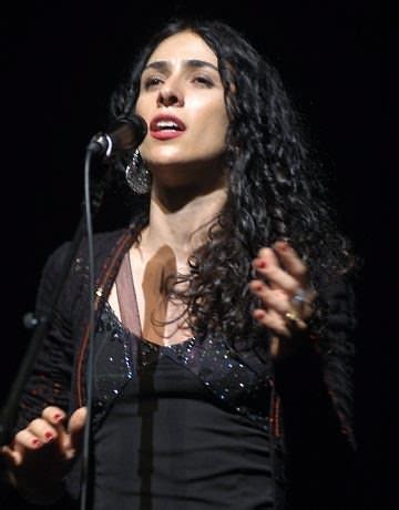 As of 2011, she has sold 10 million albums worldwide. Esgotados ingressos para show extra de Marisa Monte em ...