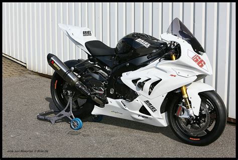 While it's based on the s 1000 rr, it makes 6ps more, weights less, uses a ton of carbon fibre components and even gets winglets for extra downforce. Umgebautes Motorrad BMW S 1000 RR von Motorrad Briel GmbH ...